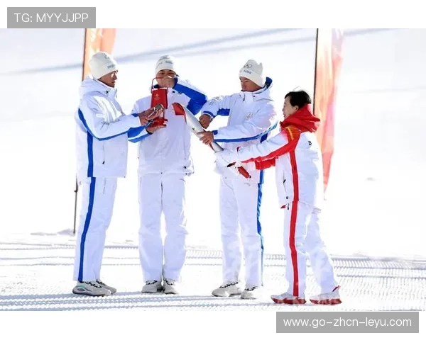 北京冬奥会火炬传递盛况空前，冰雪运动迎来高潮，北京冬奥会火炬点燃仪式
