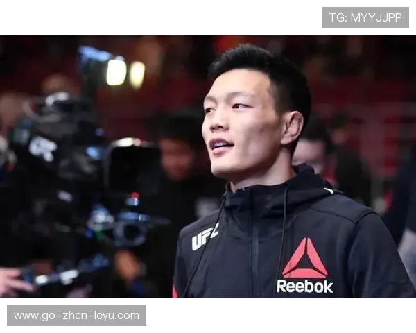 UFC复盘飞膝终结画面被全球讨论